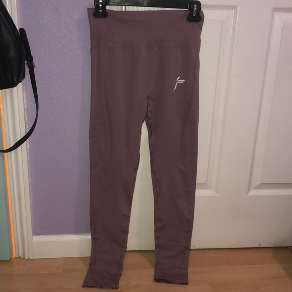 Dusty Pink Vortex Leggings - Picture 6 of 7